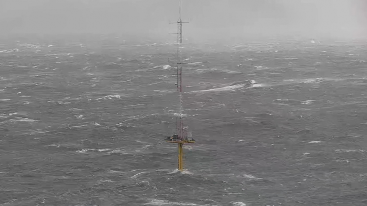 FLOATMAST – ONE YEAR OFFSHORE WIND MEASUREMENTS